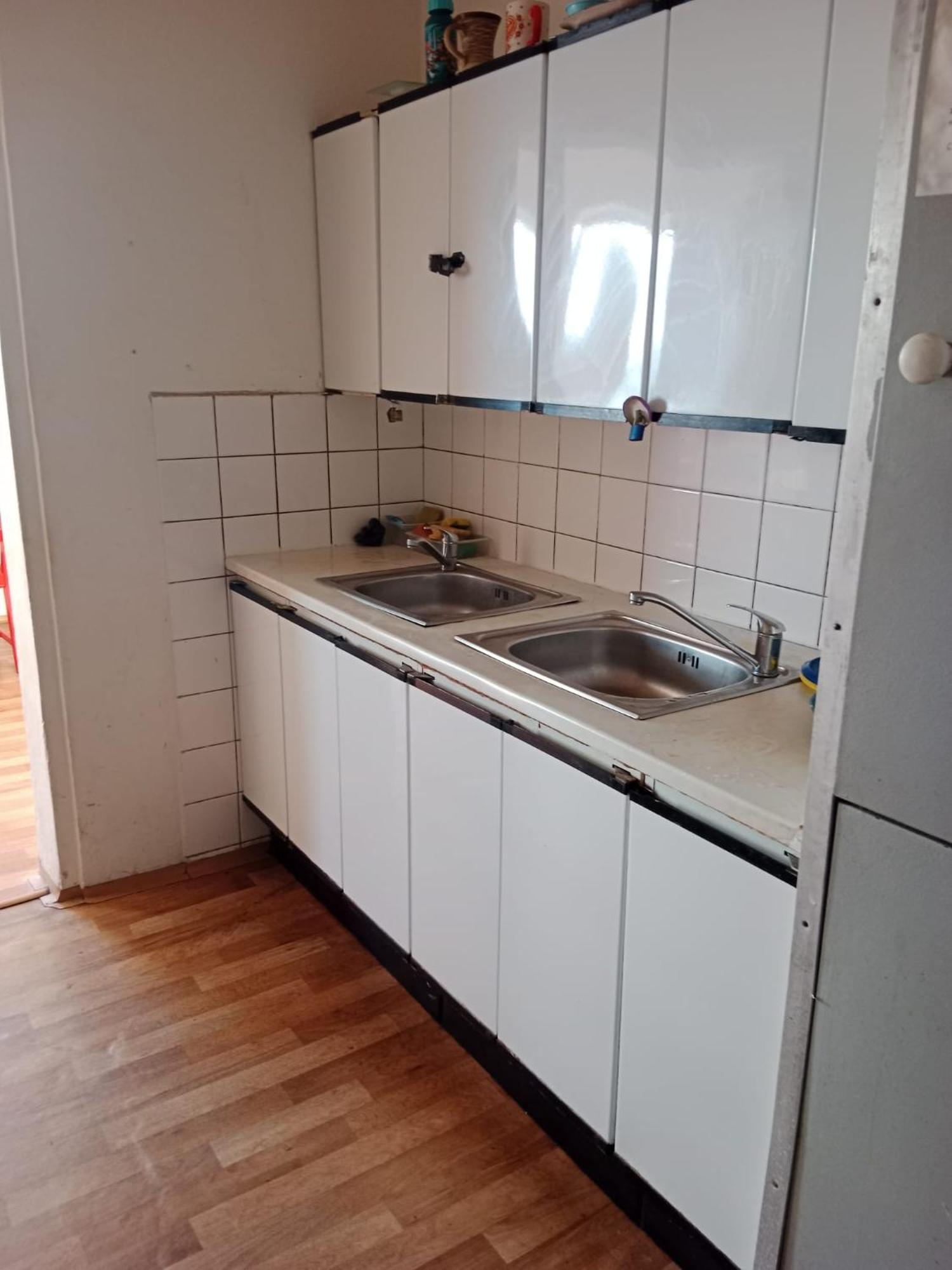 Tvm Tower Modrany Vandrarhem Prag Exteriör bild