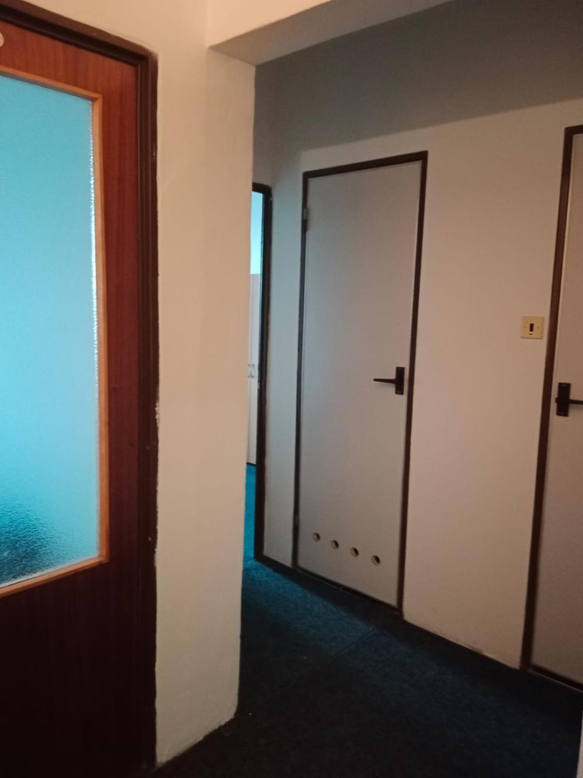 Tvm Tower Modrany Vandrarhem Prag Exteriör bild